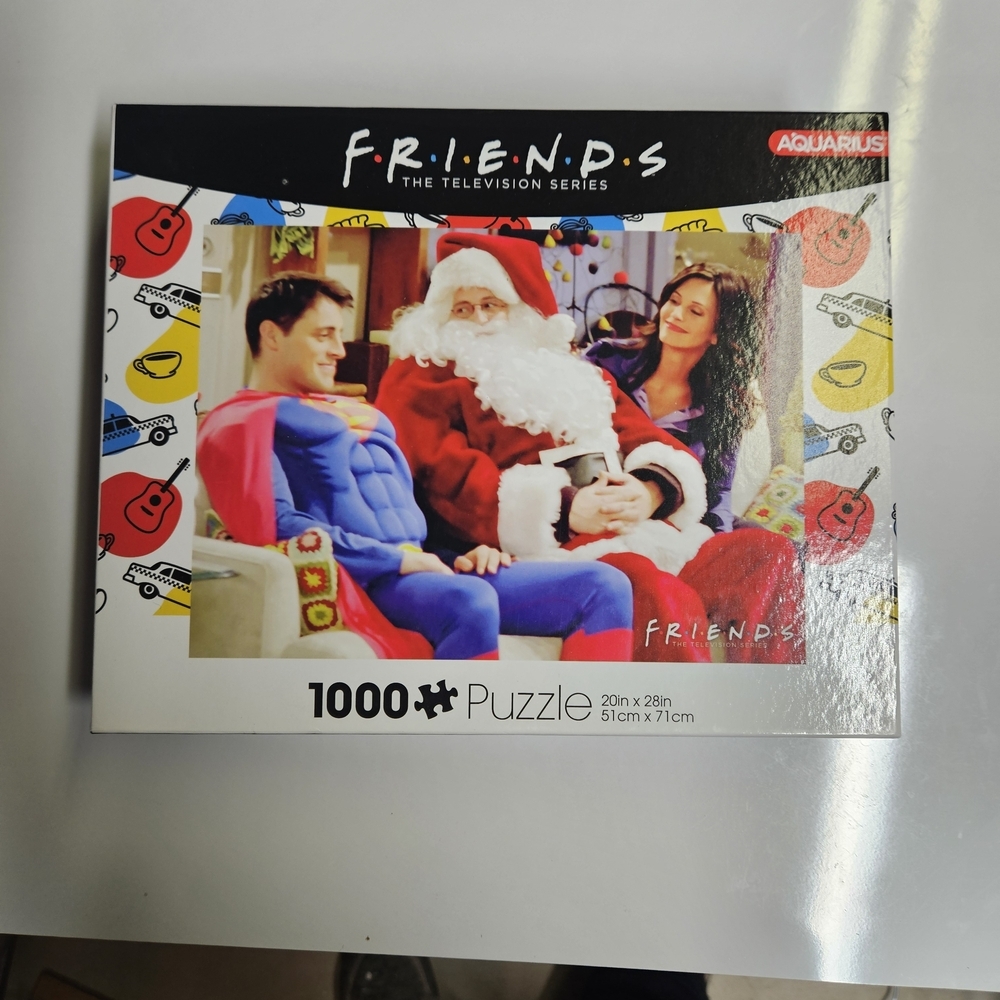 Warner Bros. Friends Tv Series 1000 Piece Holiday Christmas Jigsaw Puzzle